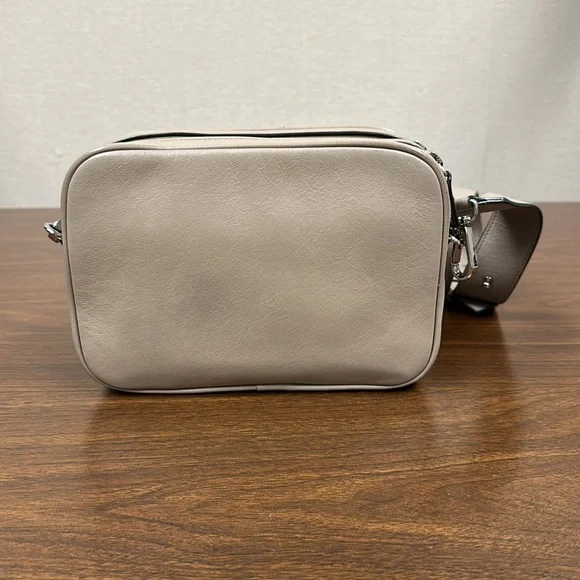 Leatherology Meadow Double Zip Hand Painted Monogrammed “MAH” Camera Bag - Picture 3 of 16